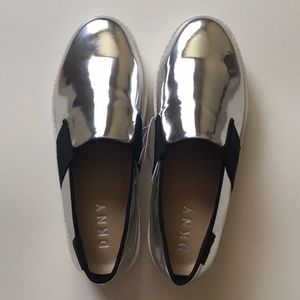 NWOT DKNY Metallic slip on sneaker size 6